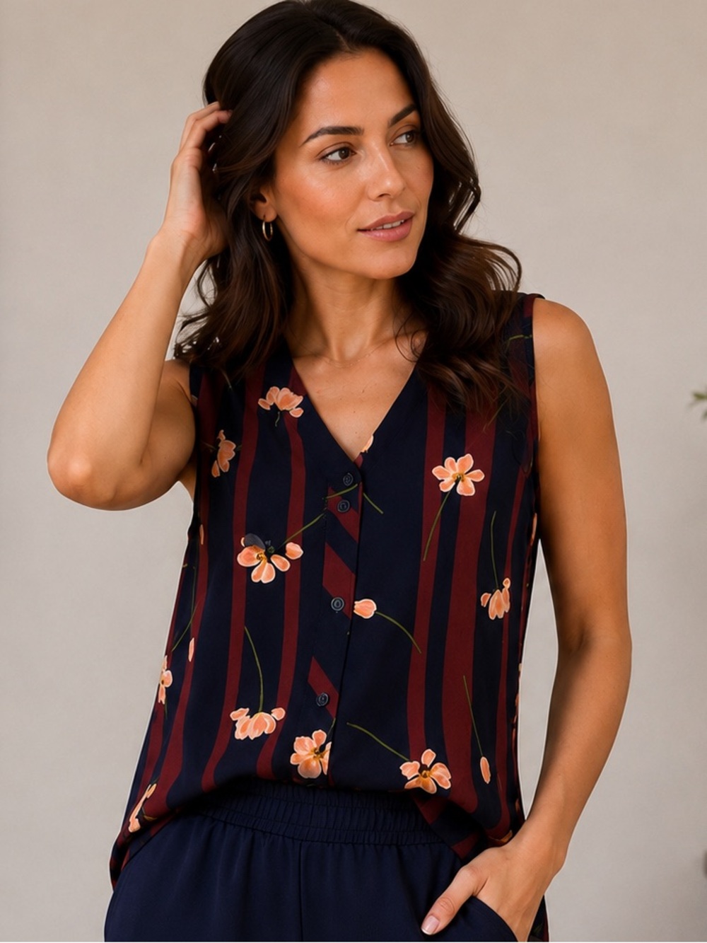 CAbi Floral Stripe Sleeveless Blouse Size Small Navy Burgundy Button Front Tank